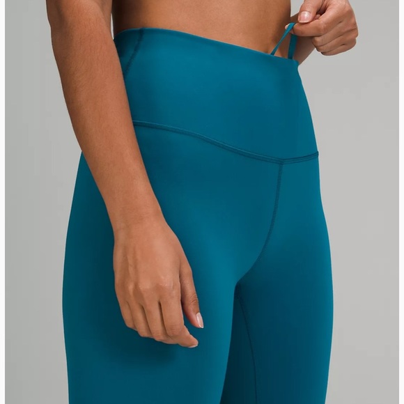 Lululemon Wunder Train HR Tight 28” * Capri - Picture 4 of 5